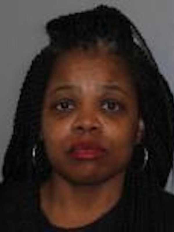 Mount Vernon Woman Charged With DWI After Mercedes Vehicle Violations Stop