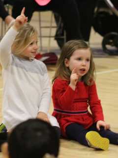 Hilly Pond Nursery Schoolers In Darien Sing, Dance At Holiday Concert