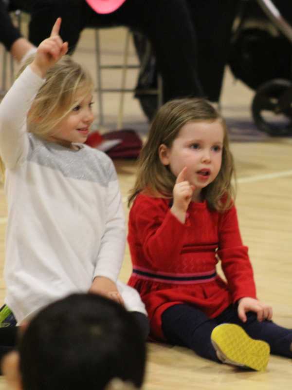 Hilly Pond Nursery Schoolers In Darien Sing, Dance At Holiday Concert