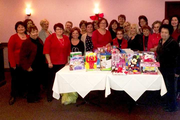 Saddle Brook Woman's Club Continues Growth