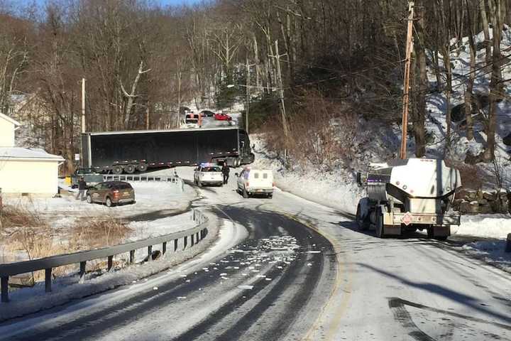 Truck Gets Stuck On Busy Roadway In Putnam Valley