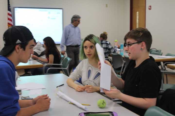 Students Master New Tech Skills At Yorktown Workshop