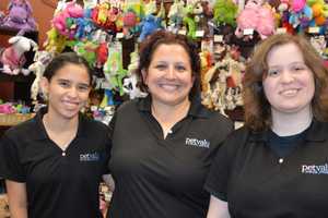 Dumont Pet Store Grows As Community Unto Itself