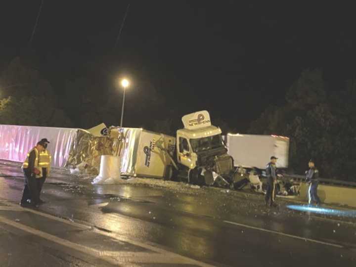 The crashes closed all but one of the lanes on Route 287 in Oakland.