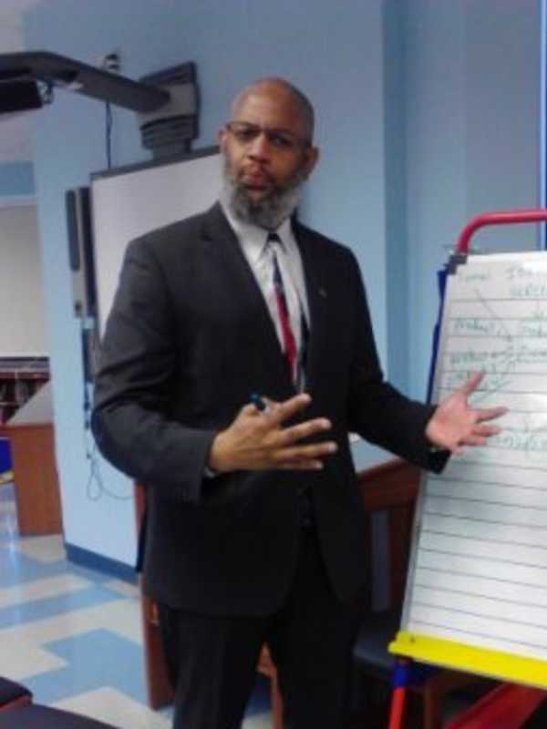 Small Business Expert Gives Strategies Talk At Fairfield Library