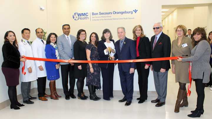 The Bon Secours Medical Group Orangeburg ribbon cutting.