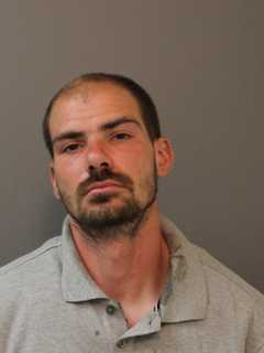 Off-Duty Shelton Officer Nabs Purse Snatcher After Chase, Police Say