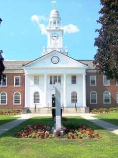 Stratford's Collier Resigns As Town Finance Director