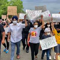 <p>Mayor of Hoboken Ravi Bhalla rallies last Friday.</p>