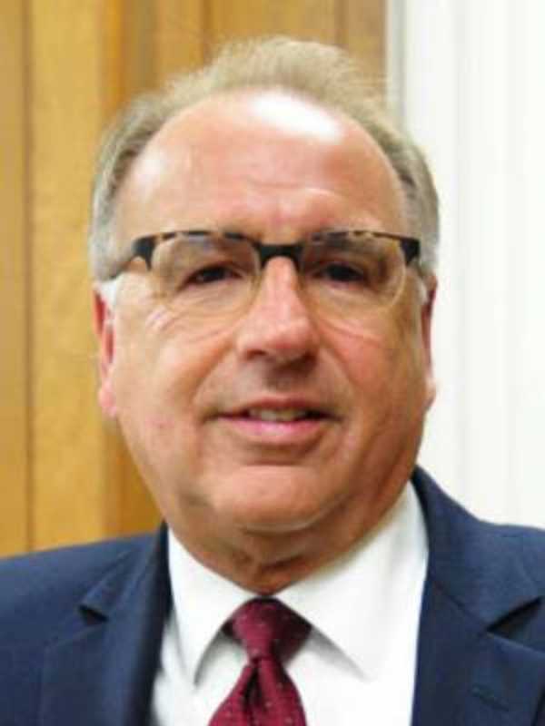 East Rutherford Mayor Cassella To Read At Library