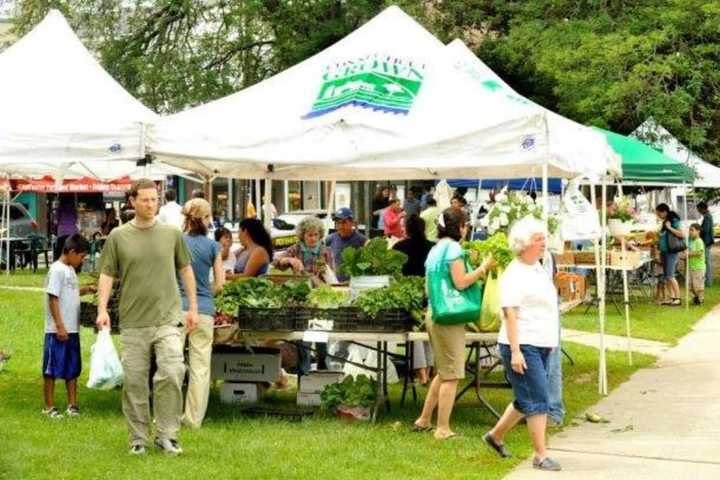 Danbury Farmers' Market Offers Discount and Health Incentives For Veterans