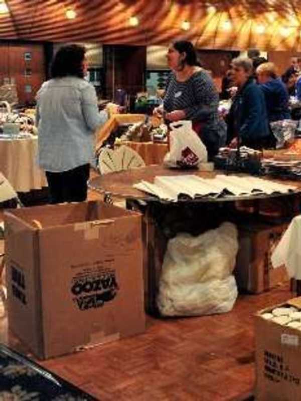 Scarsdale Temple Boutique Offers Array Of Merchandise
