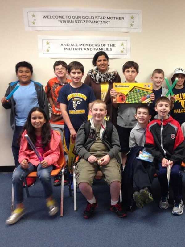 Saddle Brook Library Plans Valentine's Day Craft