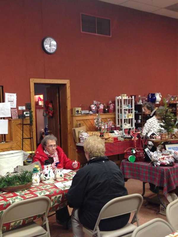 Ringwood Ambulance Auxiliary Runs Annual Holiday Boutique
