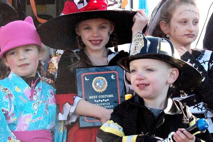 Waldwick Prepares For Ragamuffin Parade, Trunk Or Treat