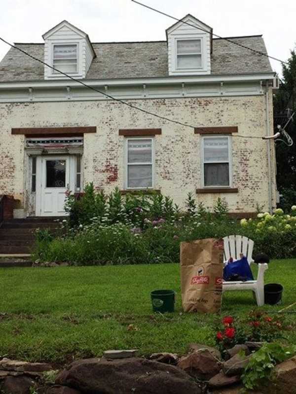 Meadowlands Museum Organizes Flower Sale In Rutherford