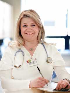Nurse Barbara Picewicz Awarded Valley Hospital's Service Star