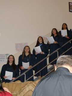 Lodi Students Deck The Halls