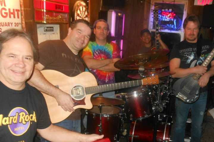 Jam Straight To Provide Post-Christmas Music Entertainment In Maywood