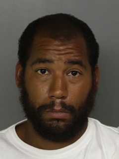 Authorities: Broken Bottle Was Newark Man's Weapon Of Choice In Family Dollar Robbery