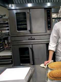 Brewster Tech Students Bake Pies For Needy Families 