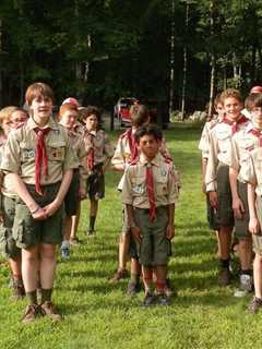 Wanaque Scouts Selling Holiday Decorations