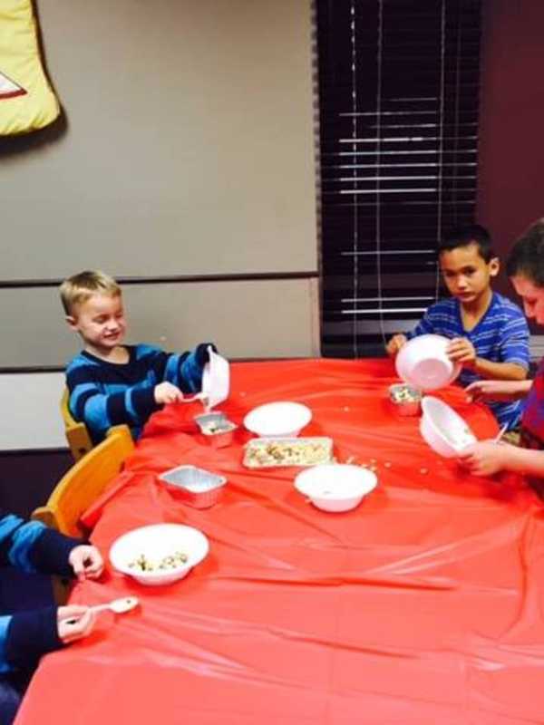 Decorate Gingerbread Cookies At Wayne Library