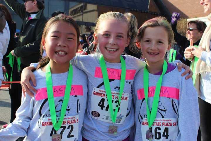 Teaneck Middle School Organizes 'Color 5K'