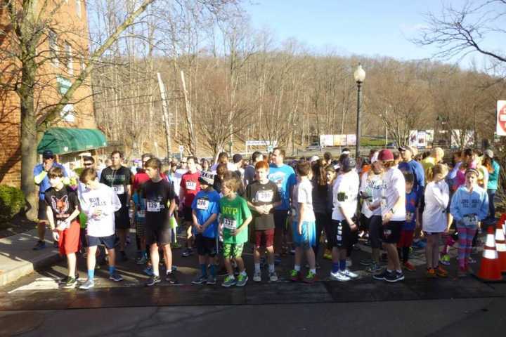 Bedford 'Run For The Hills' 5K Supports Local Groups