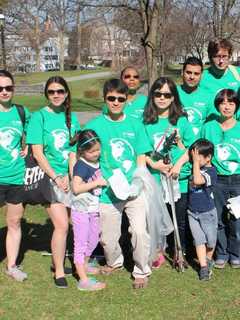 Tarrytown Holds Annual Earth Day Cleanup