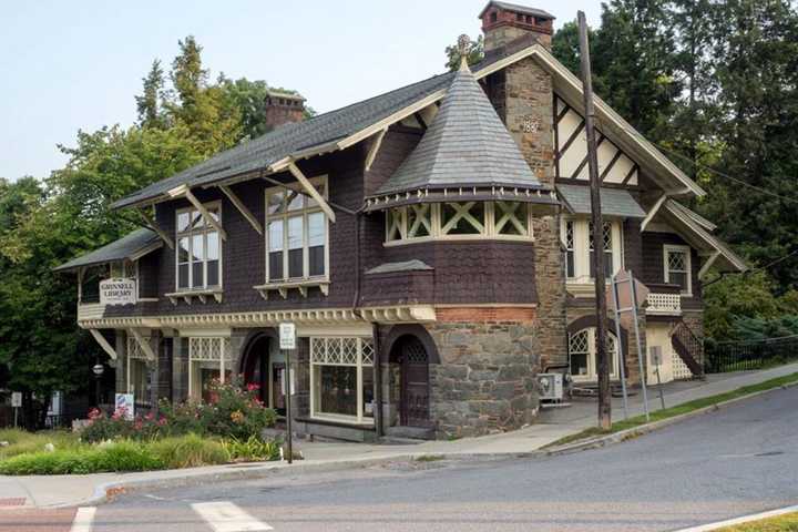 Library In Wappinger Falls Offers Computer Tutoring Sessions