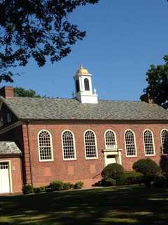 Teaneck Public Library Offers Monthly Book Group