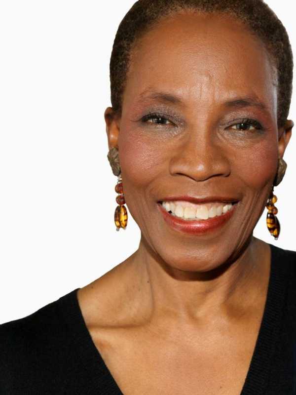 Life Coach Gives AARP Class On Life Goals At SoNo Library 
