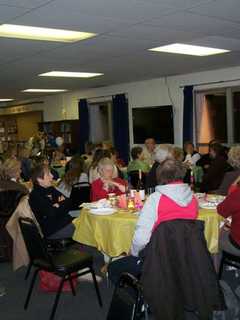 Oakland Church Prepares Early Thanksgiving Feast