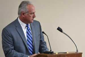 Saddle Brook Mayor Issues Anti-Nepotism Order