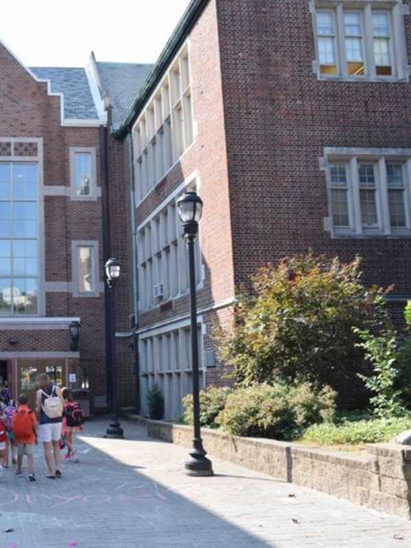 NY Spent $21K Per Student, Local Districts Funded Most Of Cost In 2013-14