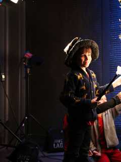 Jacob Burns Hosts Family Saturdays