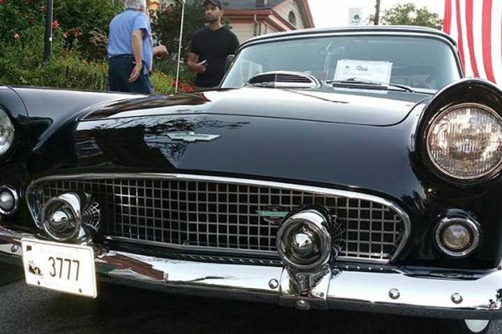 Lodi Little League Hosts First Annual Car Show