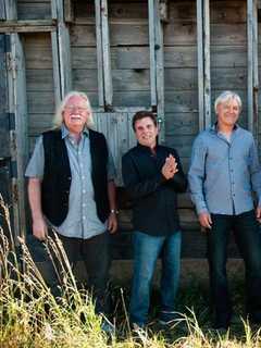 River Vale Night Spot Features Colorado Music Group