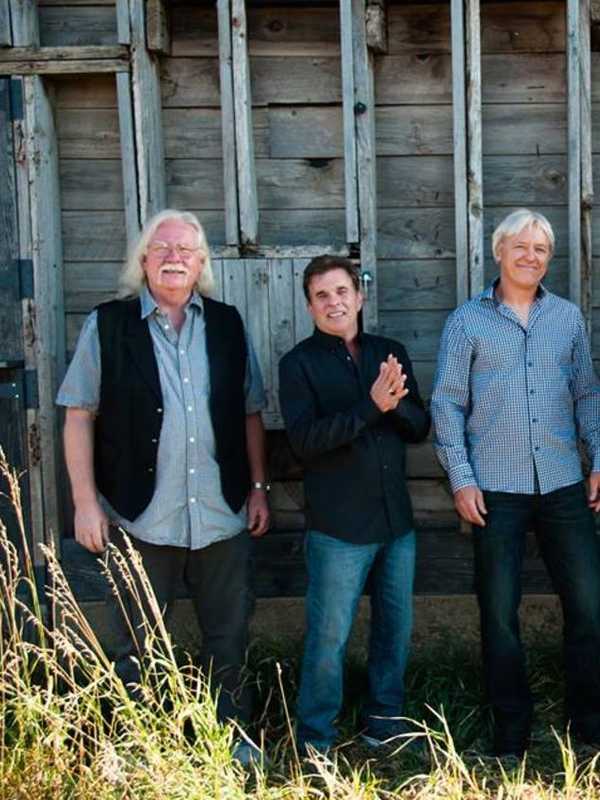 River Vale Night Spot Features Colorado Music Group