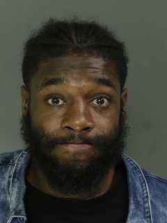 Police: Newark Man With Loaded Gun Ran From Officer