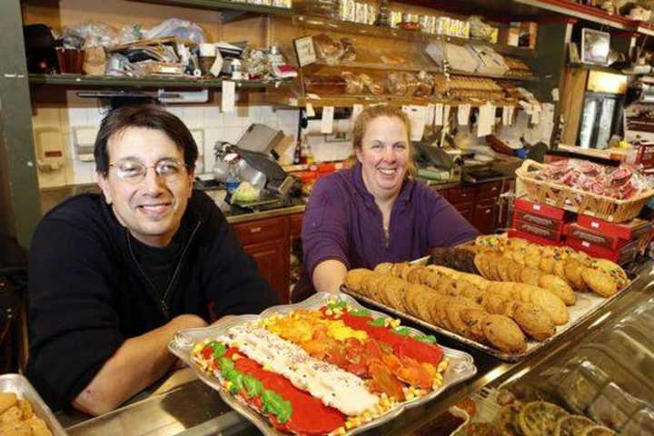 Too Hot To Cook? Rye's Country Store Serves Up Dinner To Go