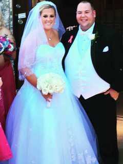 Thornwood Couple Return Lost Wedding Gift To Newlyweds