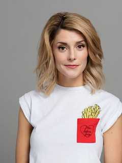 YouTube Star Grace Helbig Visits Ridgewood Book Store