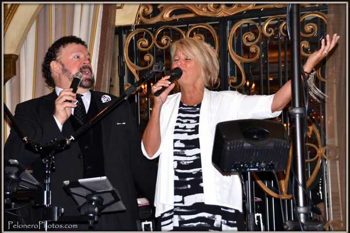 Ridgefield Park Gazebo Mixes It Up With '1,000 Voice' Music Duo