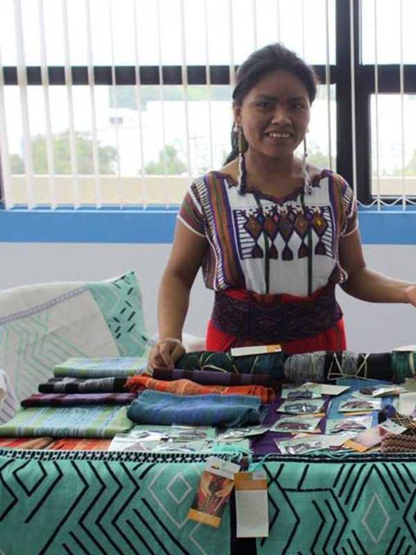 Glen Rock Holiday Sale Benefits Children In Guatemala