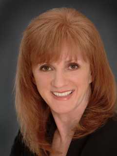 Broadway Star Performs At Giovanna's In Ramsey