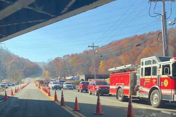 Brush Fire Backs Up Traffic On Old Route 17 As Firefighters Battle Blaze