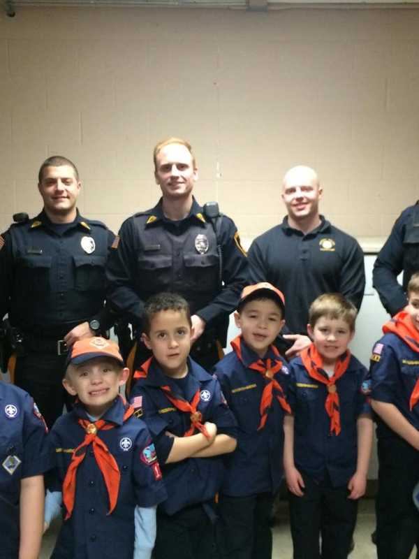 Ramsey Cubs Scouts Pay A Visit To Local Police Station