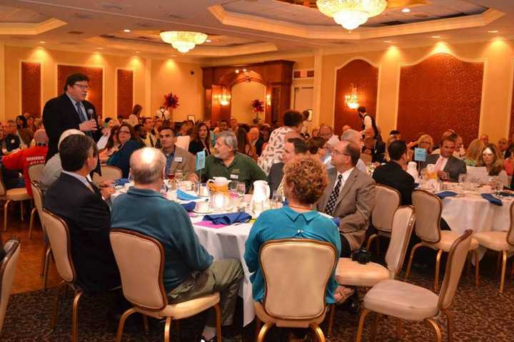 Dutchess Chamber Foundation Awarding Scholarships At Contact Breakfast